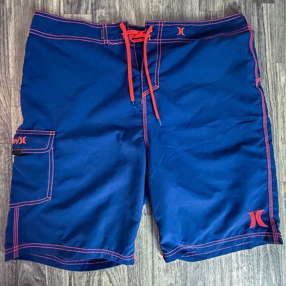 Hurley Men’s Solid Blue & Red Board Shorts Size 38 Quick-Dry, Drawstring - Picture 1 of 5